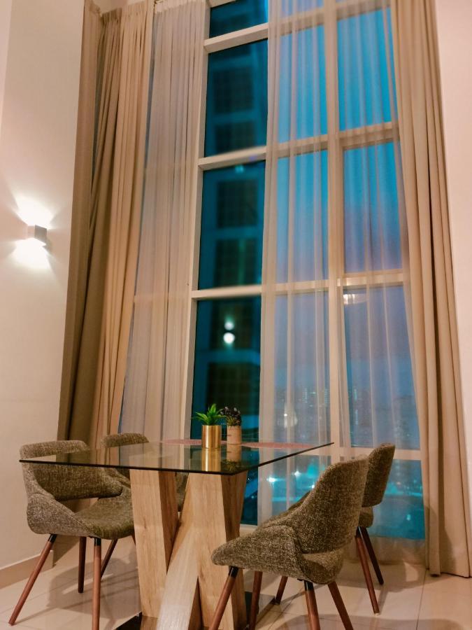 Duplex Condo@Maritime 8 George Town Bagian luar foto